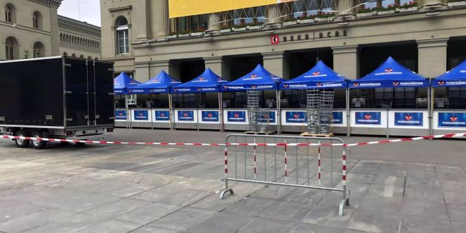 Die Bierstände auf dem Berner Bundesplatz. Die Bierstände auf dem Berner Bundesplatz.