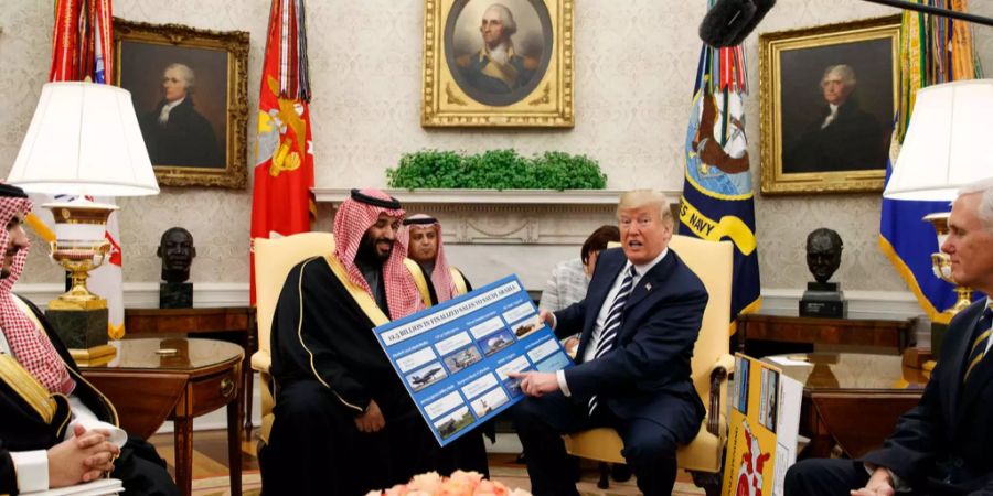 US-Präsident Donald Trump empfängt 2017 den saudischen Kronprinzen Mohammed bin Salman im Weissen Haus.