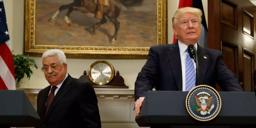 Mahmoud Abbas (links) und US-Präsident Donald Trump.