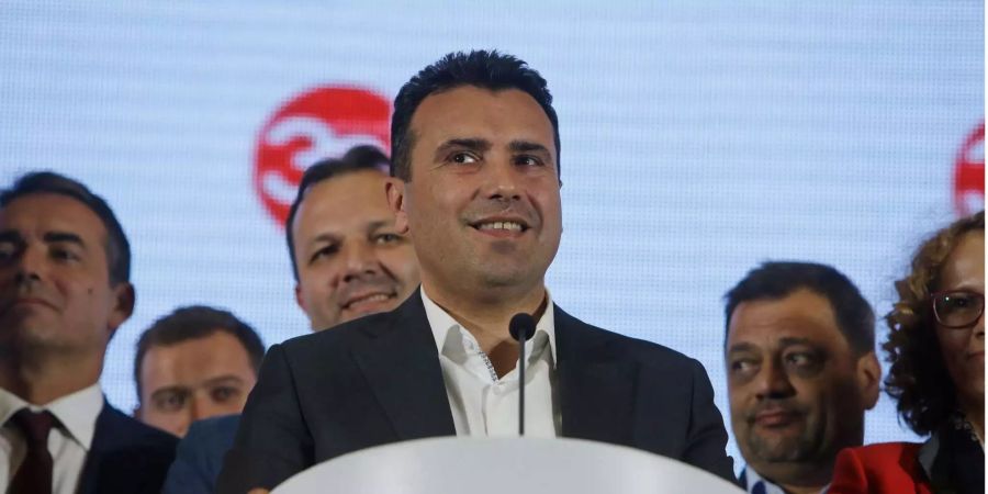 Zoran Zaev, Ministerpräsident von Mazedonien, spricht während einer Pressekonferenz mit Medienvertretern.