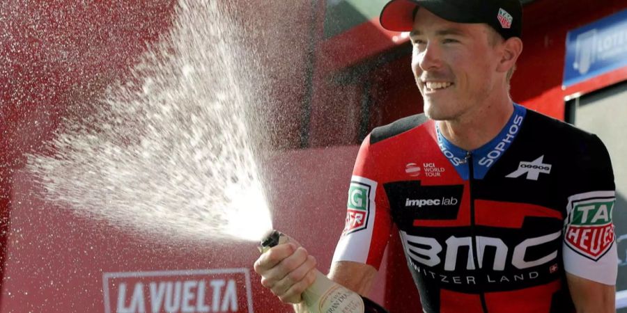 Rohan Dennis feiert seinen Sieg im Zeitfahren bei der Vuelta 2018.