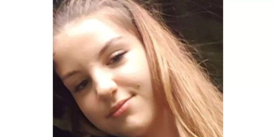 Das vermisste Mädchen heisst Nora und ist 13-jährig.