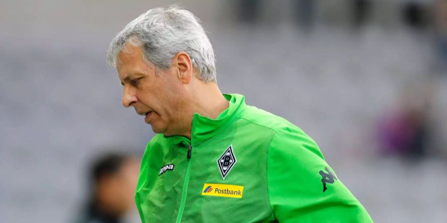 Lucien Favre im Trainingsanzug von Borussia Mönchengladbach.