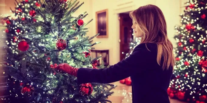 Melania Trump Enthüllt Weihnachtsdekoration Im Weissen Haus