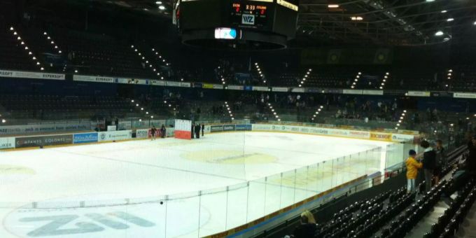 Die Bossard Arena des EV Zugs. Arena EV Zug
