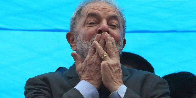 Luiz Inacio Lula da Silva droht eine lange Haftstrafe. Luiz Inacio Lula da Silva droht eine lange Haftstrafe.