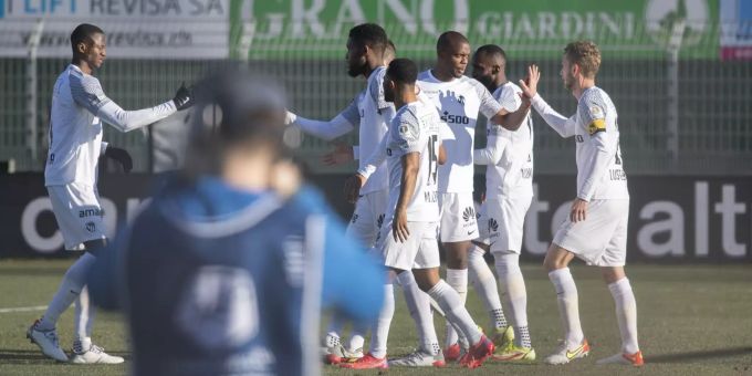 Die Spieler von YB haben beim Ausflug ins Tessin viel Grund zum Jubeln. YB