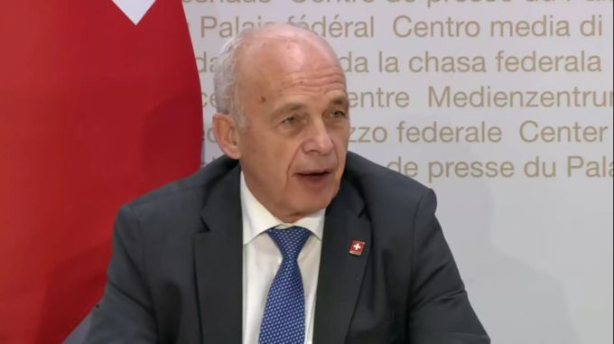 Bundesrat Ueli Maurer zur Abschaffung der Stempelabgabe. Ueli Maurer Bundesrat Stempelabgabe