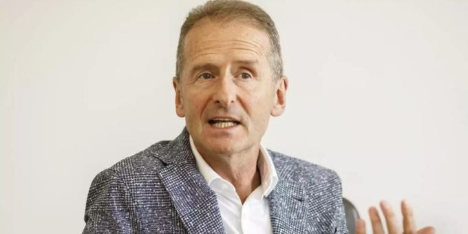 Herbert Diess, Vorsitzender des Vorstands der Volkswagen AG, bei einem Interview mit Redakteuren der Deutschen Presse Agentur (Archivbild). Foto: Carsten Koall/dpa Herbert Diess, Vorsitzender des Vorstands der Volkswagen AG, bei einem Interview mit Redakteuren der Deutschen Presse Agentur (Archivbild). Foto: Carsten Koall/dpa