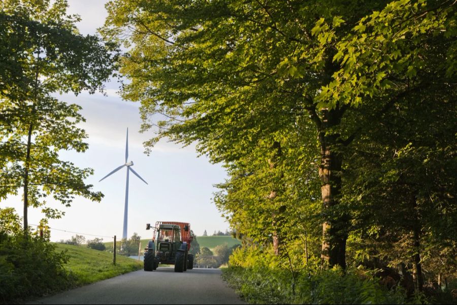 Vergangenes Jahr hat das Parlament das Bundesgesetz über eine sichere Stromversorgung mit erneuerbaren Energien («Energie-Mantelerlass») angenommen. (Symbolbild)