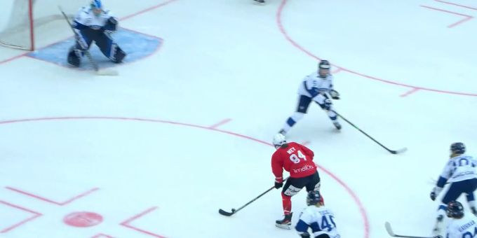 Gegen Finnland zieht die Schweiz den Kürzeren. Schweizer Frauennati