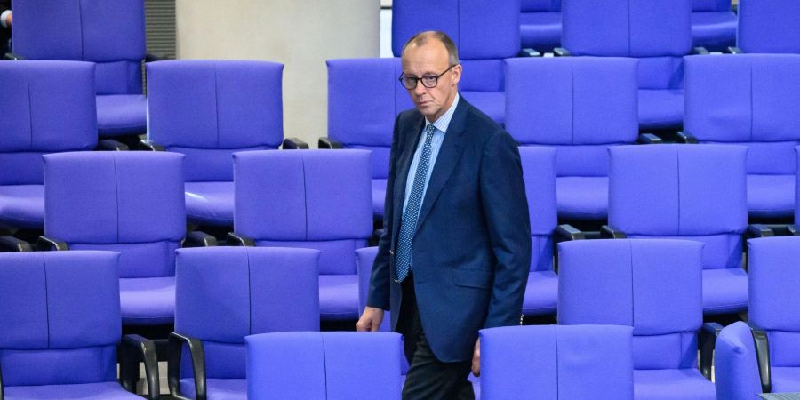 Deutschlands «sehr grosses» soziale Netz zieht Flüchtlinge und Migranten «aus vielen Ländern» nach Meinung von CDU-Chef Friedrich Merz «erst richtig an».