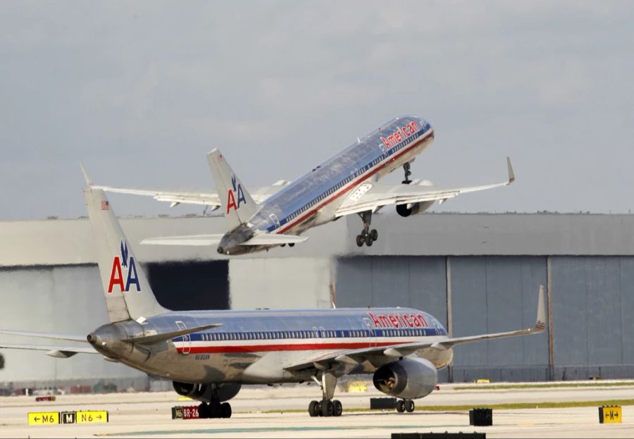 Zwei Boeing 757 von American Airlines.