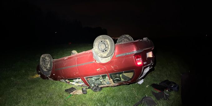 Beim Selbstunfall wurden drei Personen leicht verletzt. Selbstunfall auf A7