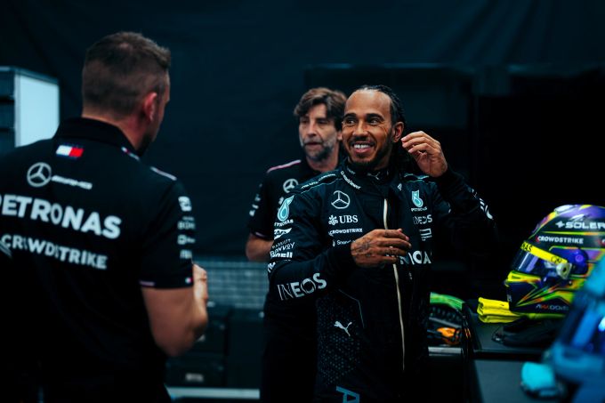Lewis Hamilton kritisiert die fehlende Transparenz in der Formel 1. Lewis Hamilton Formel 1