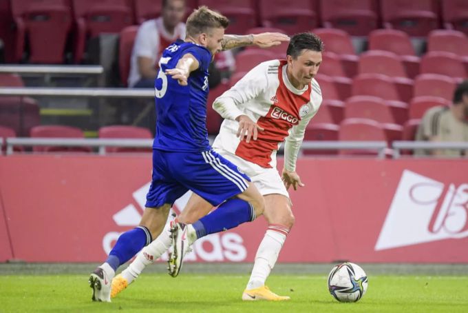 Steven Berghuis hat bereits seine ersten Einsätze im Trikot von Ajax Amsterdam absolviert. Steven Berghuis Ajax Amsterdam