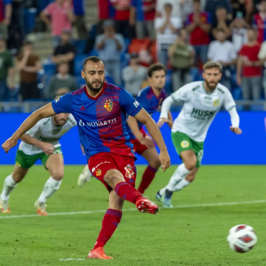 Aber Cabral bringt den FCB vom Penaltypunkt nochmal zurück.