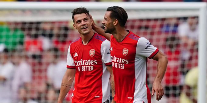 Granit Xhaka bleibt dem FC Arsenal erhalten. Granit Xhaka