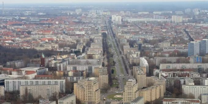 In Berlin sind als einziger Ballungsraum in Deutschland die geforderten Wohnungsmieten im mittleren Segment 2020 angestiegen im Vergleich zu 2019. Foto: Soeren Stache/dpa-Zentralbild/dpa In Berlin sind als einziger Ballungsraum in Deutschland die geforderten Wohnungsmieten im mittleren Segment 2020 angestiegen im Vergleich zu 2019. Foto: Soeren Stache/dpa-Zentralbild/dpa
