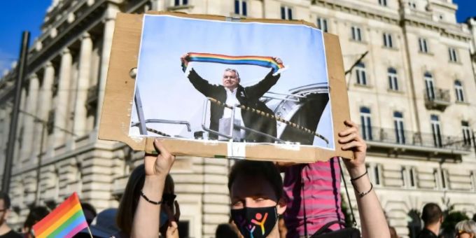 LGBTQ-Gesetz - Orban kündigt per Videobotschaft Referendum an