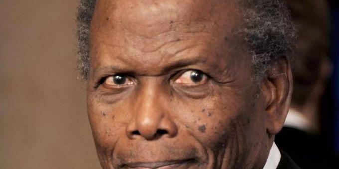 Schauspieler Sidney Poitier im Jahr 2012 bei der Verleihung der 69. Golden Globe Awards in Los Angeles. Foto: Paul Buck/EPA/dpa Schauspieler Sidney Poitier im Jahr 2012 bei der Verleihung der 69. Golden Globe Awards in Los Angeles. Foto: Paul Buck/EPA/dpa