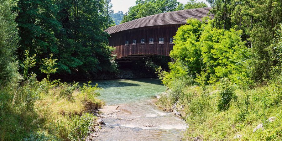 Die Winterseybrücke über der Emme bei Hasle bei Burgdorf.