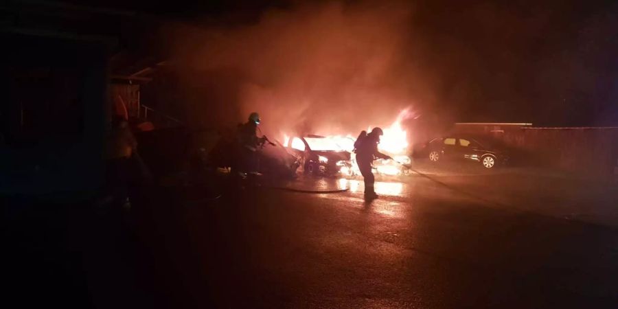 Brand bei Garagenbetrieb
