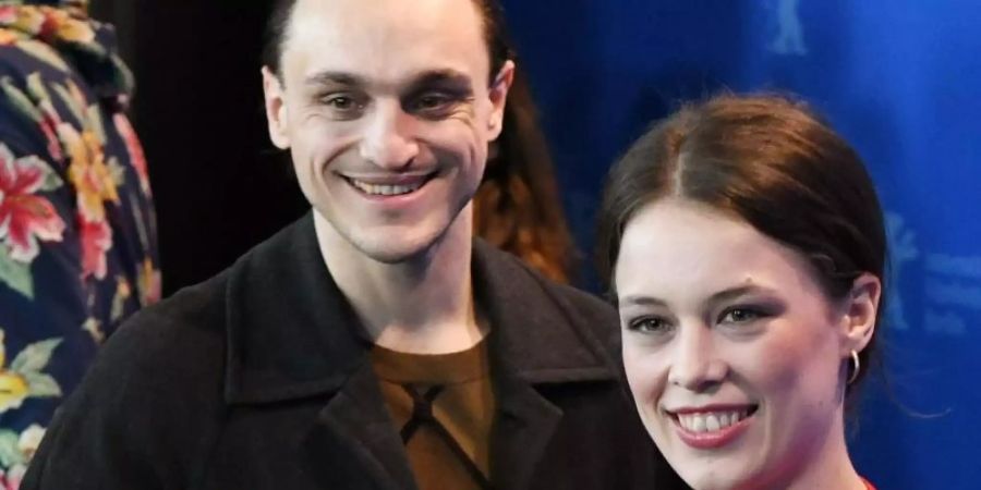 Die Schauspieler Franz Rogowski und Paula Beer auf der Berlinale. Foto: Maurizio Gambarini