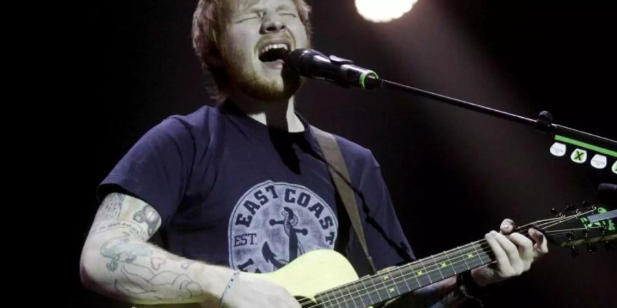 Ed Sheeran ist wieder gut in den deutschen Charts vertreten. Foto: Str