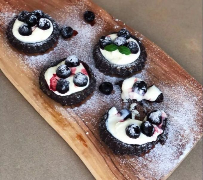 Nau kocht Schokolade-Joghurt-Kirsch-Küchlein