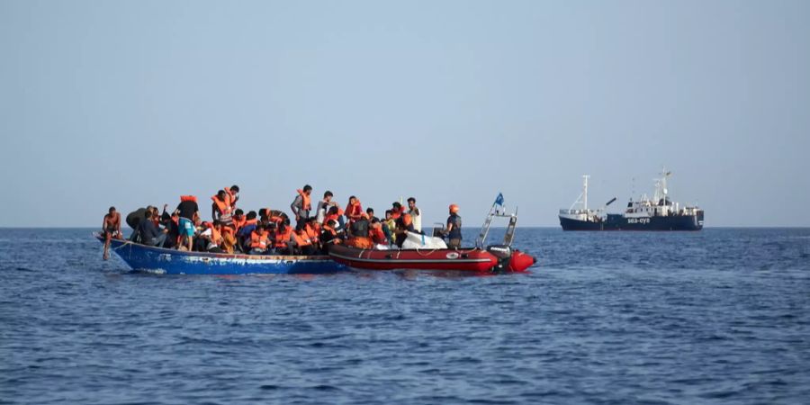 Flüchtlinge flüchtlingsboot