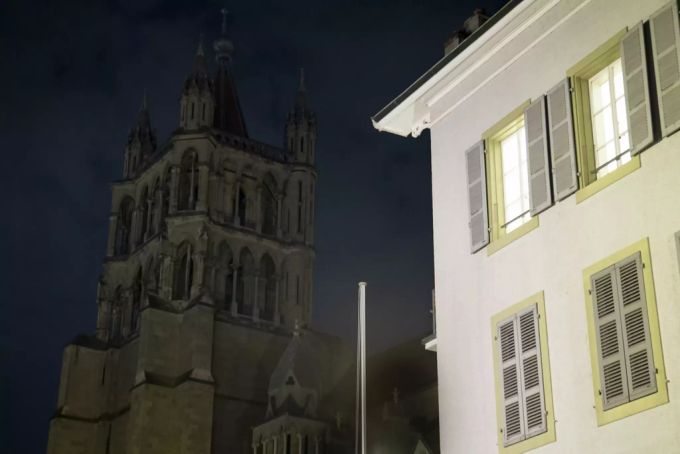 Auch die Kathedrale in Lausanne stand während der «Earth Hour» bereits im Dunkeln. lausanne