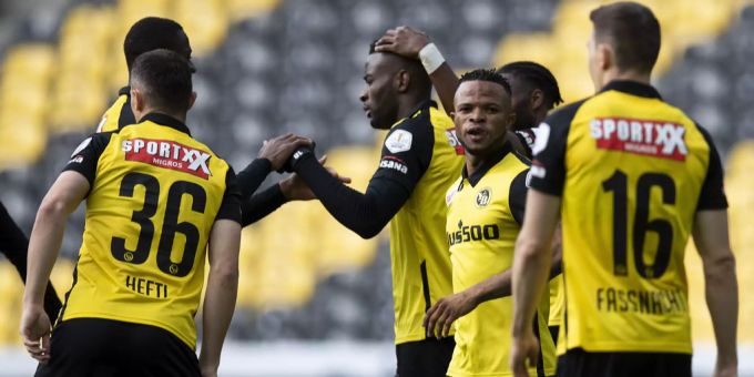 Jean-Pierre Nsame (M) jubelt nach einem Treffer im Spiel von YB gegen den FC St. Gallen. YB