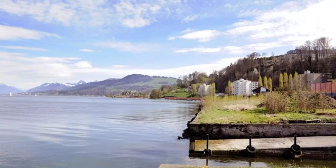 Die Uferpromenade in Wädenswil. Die Uferpromenade in Wädenswil.