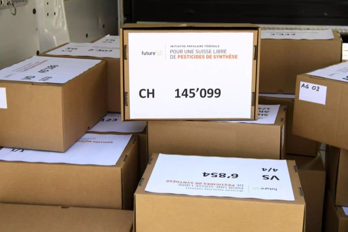 Einreichung der Unterschriftenbögen der Initiative «Für eine Schweiz ohne synthetische Pestizide». pestizid-initiative