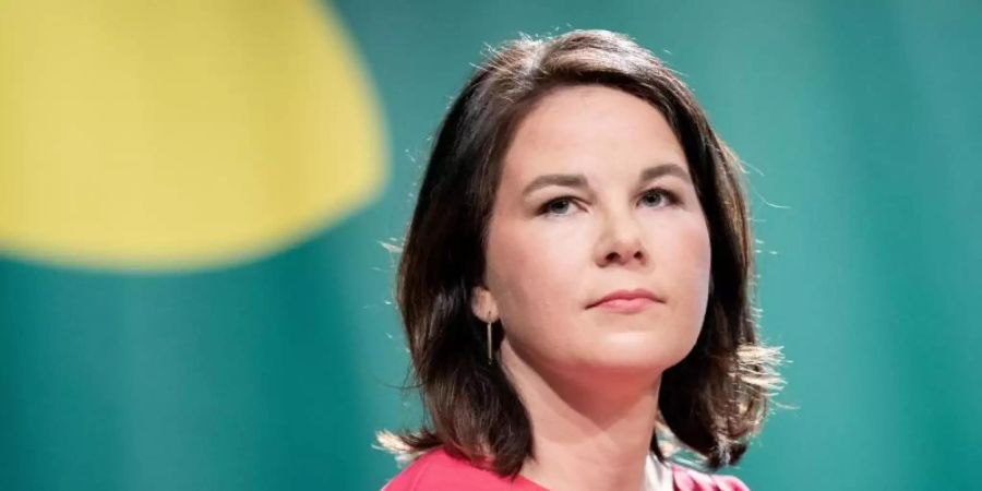 Grünen-Chefin Annalena Baerbock hält «diese Orientierung an diesem Zwei-Prozent-Ziel für eine völlig absurde Debatte». Foto: Kay Nietfeld/dpa