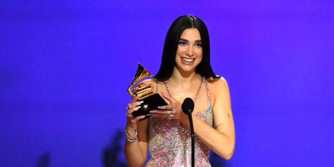 Die britische Sängerin Dua Lipa Die britische Sängerin Dua Lipa