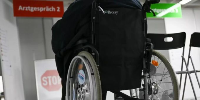 Bund muss Menschen mit Behinderung berücksichtigen. bund