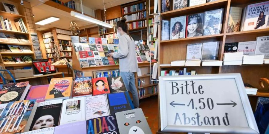 Nach der Corona-Runde: eine bundesweite Öffnungsperspektive für Buchhandlungen. Foto: Arne Dedert/dpa
