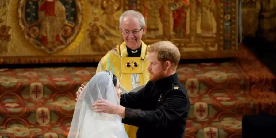 Welby mit Meghan und Harry bei der Trauung