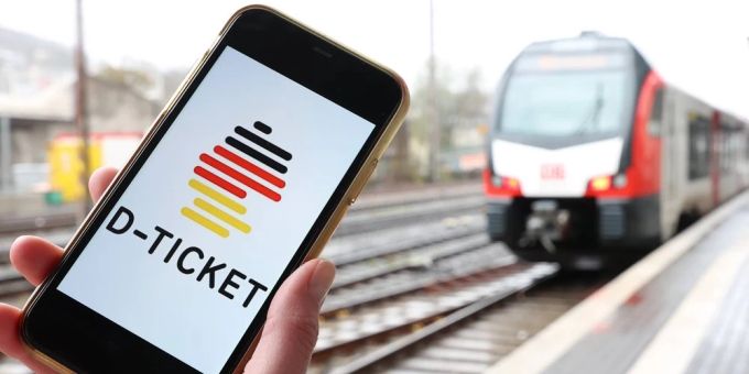 Das Deutschlandticket gilt ab dem 1. Mai im gesamten Land. Das Deutschlandticket gilt ab dem 1. Mai im gesamten Land.