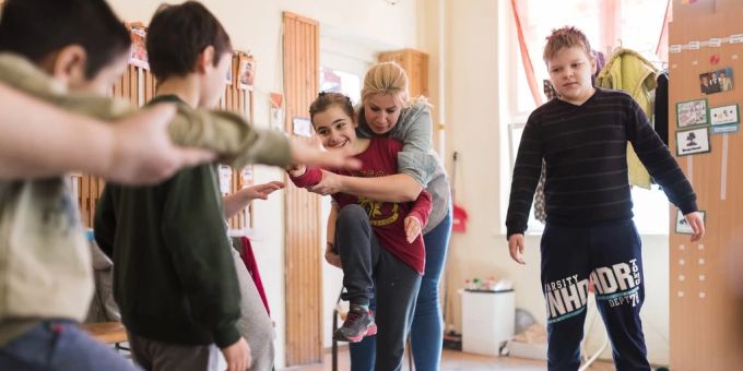 Werden psychische Störungen nicht frühzeitig behandelt, können die Folgen betroffene Kinder und Jugendliche lebenslang begleiten. Kinder psychische Krankheit