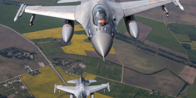 Die Ukraine rechnet in Kürze mit der Ankunft der ersten F-16, die dem Land sowohl von den Niederlanden als auch Dänemark zur Verfügung gestellt wurden. f-16