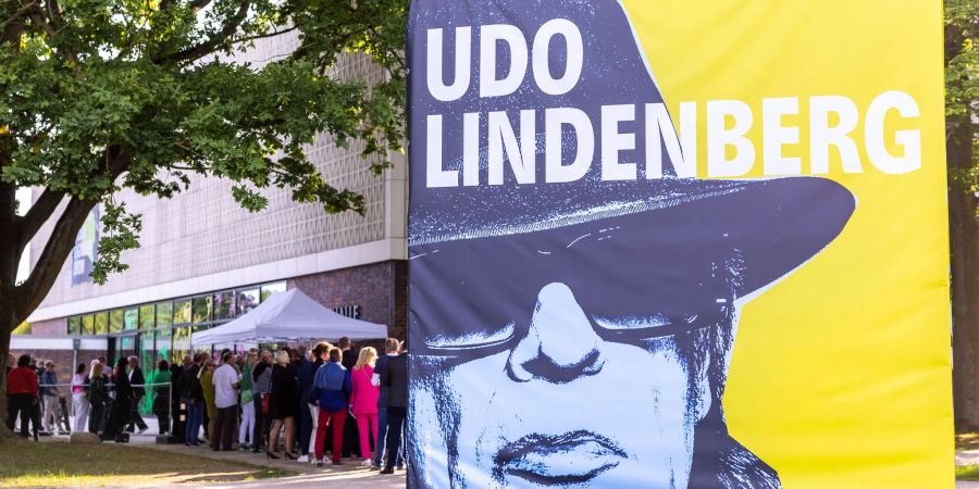 Die Schau «Udo Lindenberg – Maler, Musik und grosse Show» ist bis 27. August in der Rostocker Kunsthalle zu sehen.