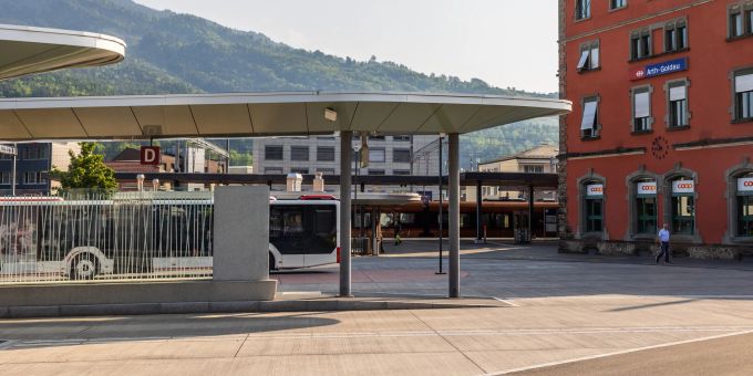 Der Busbahnhof (ZVB) in Arth-Goldau. Der Busbahnhof (ZVB) in Arth-Goldau.