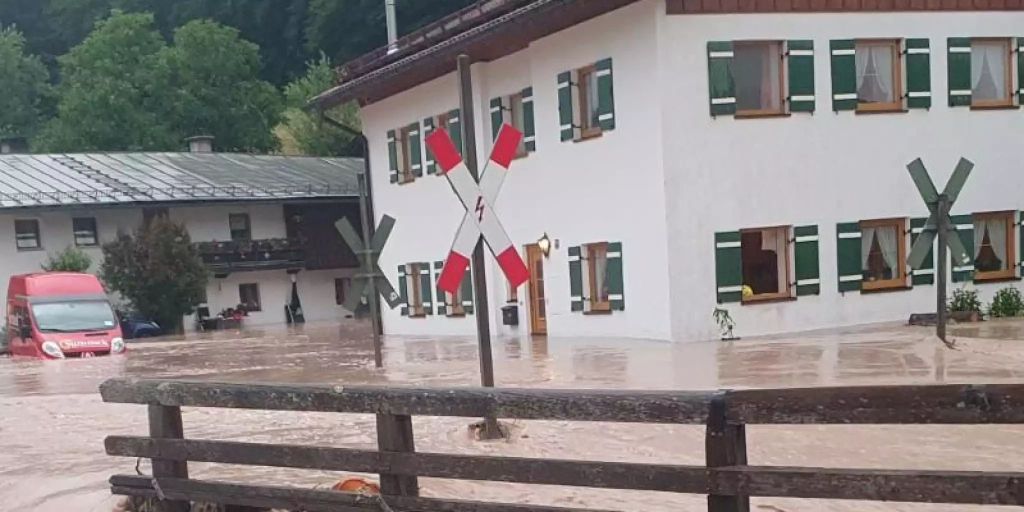 Unwetter Deutschland: Katastrophenfall in Oberbayern ausgerufen - Vimarsana News