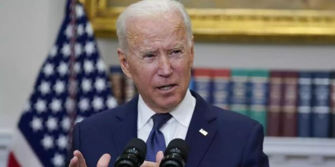 Joe Biden, Präsident der USA, spricht im Roosevelt Room des Weissen Hauses über den Fortschritt der Evakuierungen aus Afghanistan. Foto: Manuel Balce Ceneta/AP/dpa Joe Biden, Präsident der USA, spricht im Roosevelt Room des Weissen Hauses über den Fortschritt der Evakuierungen aus Afghanistan. Foto: Manuel Balce Ceneta/AP/dpa