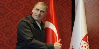 Istanbul - Kuntz neuer Türkei-Trainer - «türkischster Deutscher» werden Istanbul - Kuntz neuer Türkei-Trainer - «türkischster Deutscher» werden