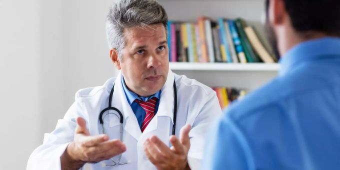 Viele Männer befassen sich erst dann intensiver mit der Prostata, wenn die Probleme bereits da sind. h