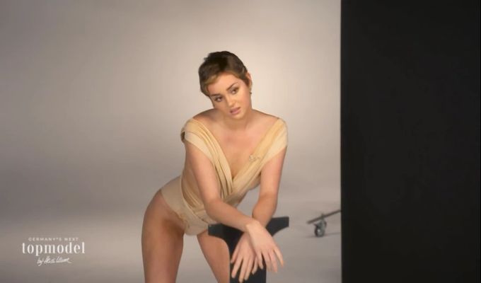 Schock für «GNTM»-Model Inka! Auch sie muss sich einer radikalen Typveränderung unterziehen. GNTM